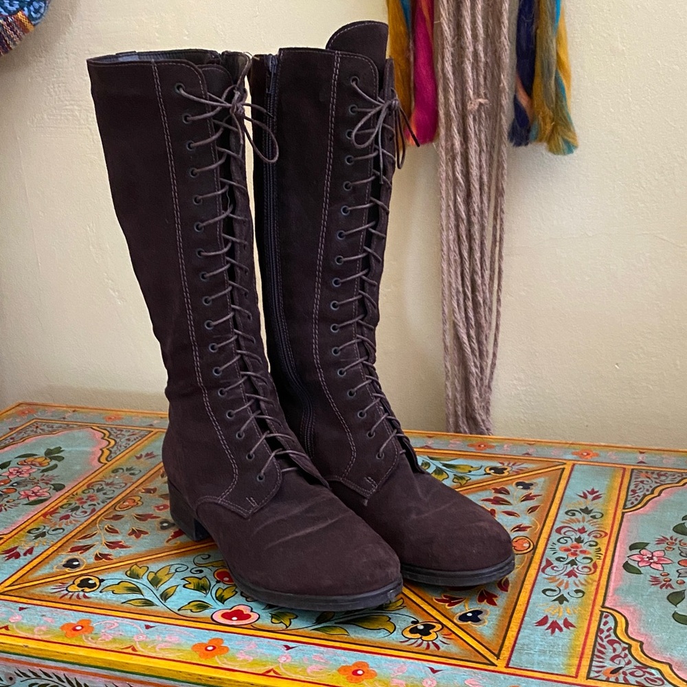 La CANADIENNE Dark Brown Suede Lace-Up Boots